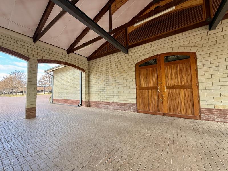 5 Bedroom Property for Sale in Clarens Free State